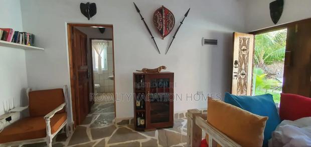 4bedroom Villa Near Papa Remo Beach - thumbnail 10