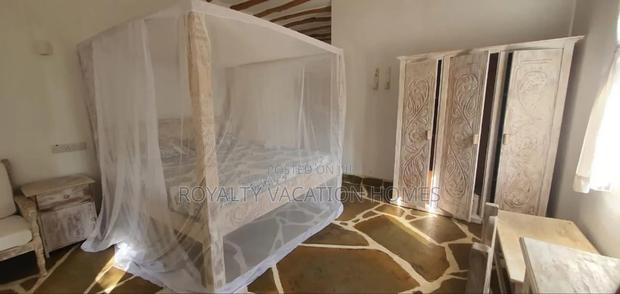 4bedroom Villa Near Papa Remo Beach - thumbnail 13