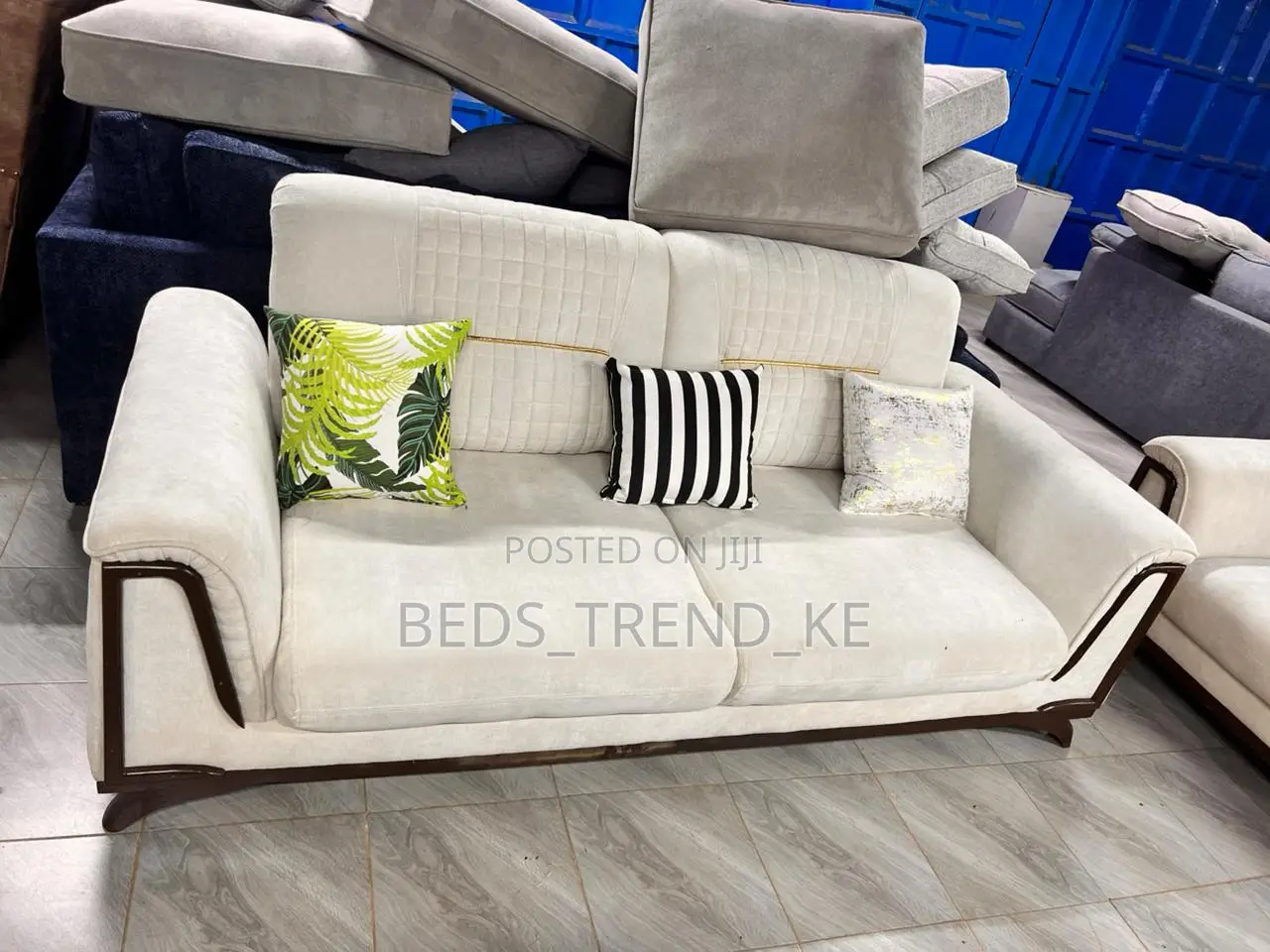 Sleek Durable 5 Seater Sofa 3,2