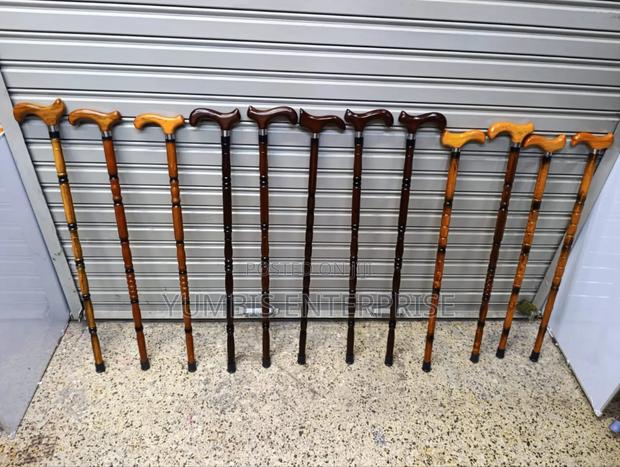 Wooden Walking Sticks For Events And Assistance In Oldage At 1000