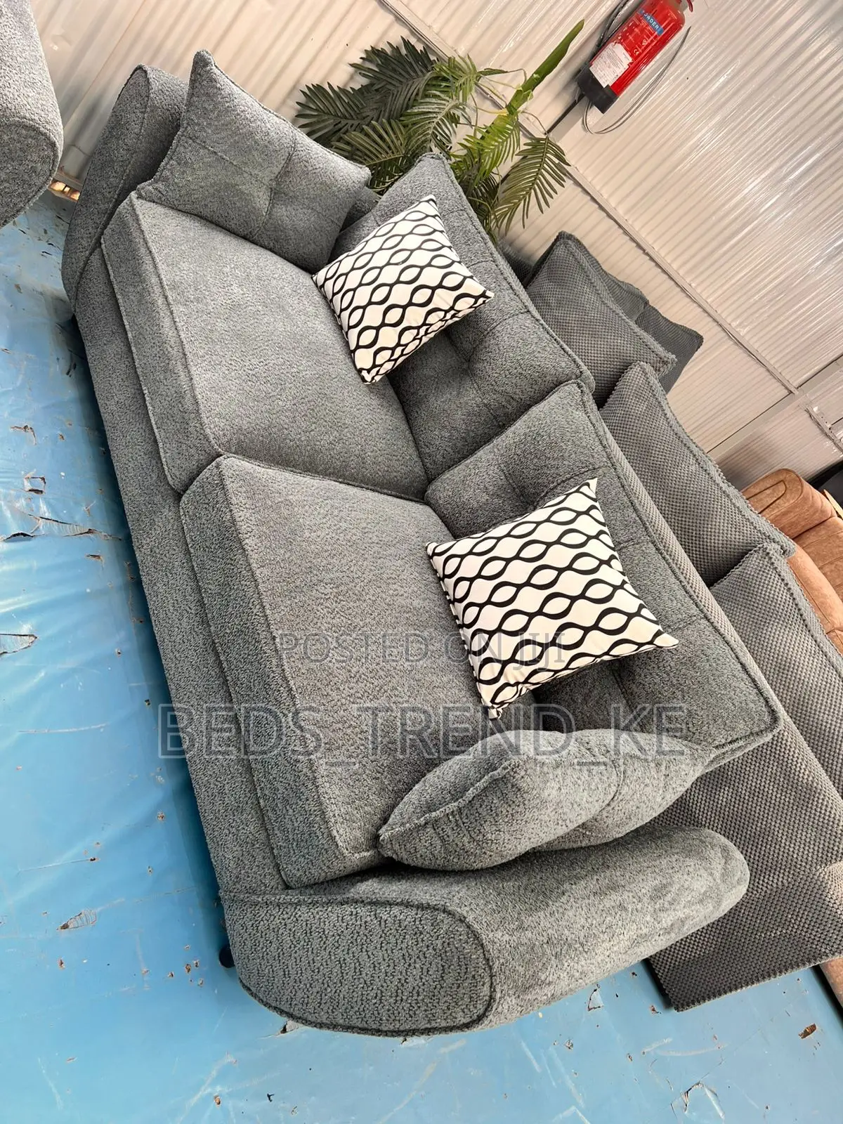 User-Friendly 3 Seater Butterfly Sofa Set