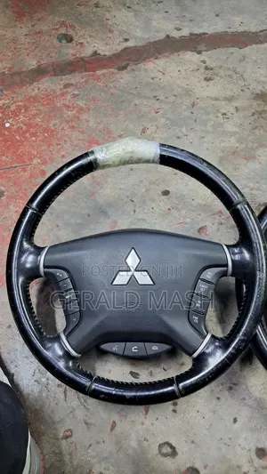 Mitsubishi Shogun Streeing/Airbag