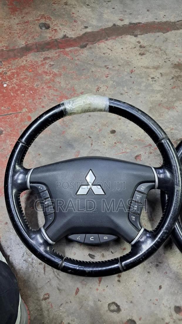 Mitsubishi Shogun Streeing/Airbag