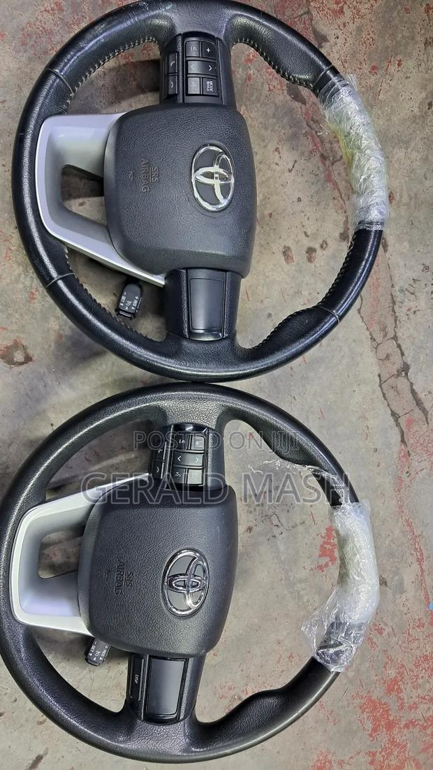 Toyota Revo - thumbnail 2
