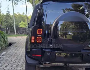 Land Rover Defender X-Dynamic SE 2022 Black