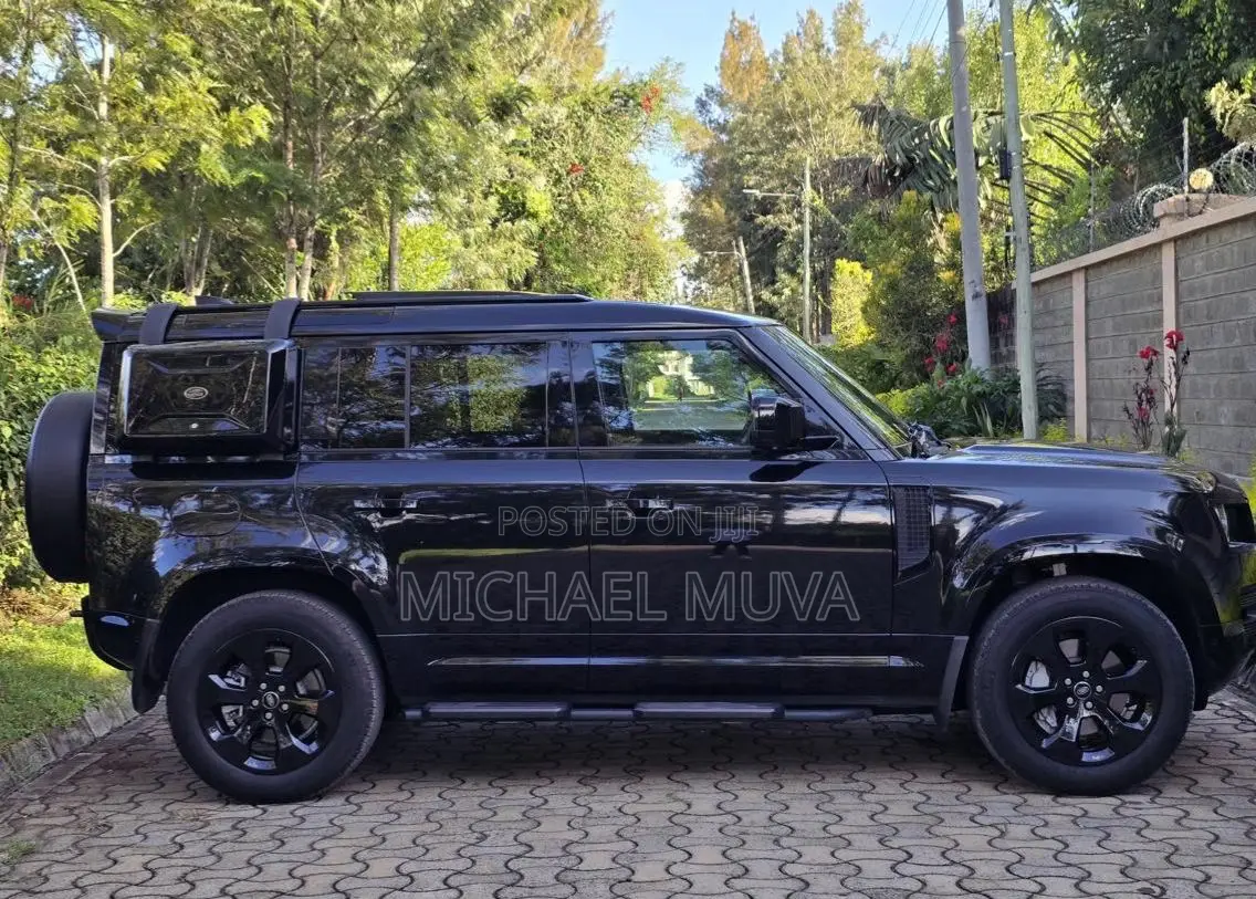 Land Rover Defender X-Dynamic SE 2022 Black