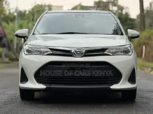 Toyota Corolla Fielder 2018 White