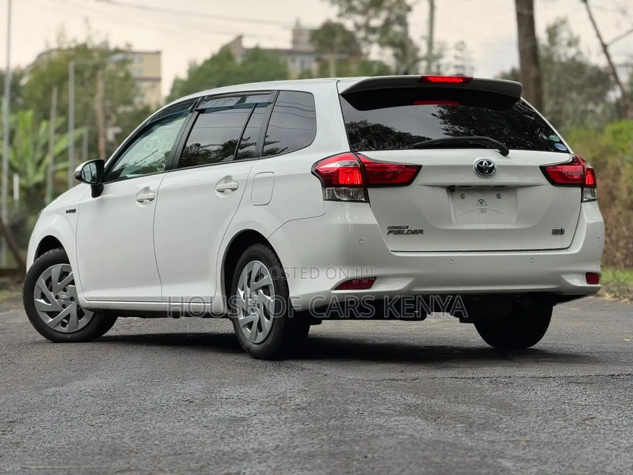 Toyota Corolla Fielder 2018 White