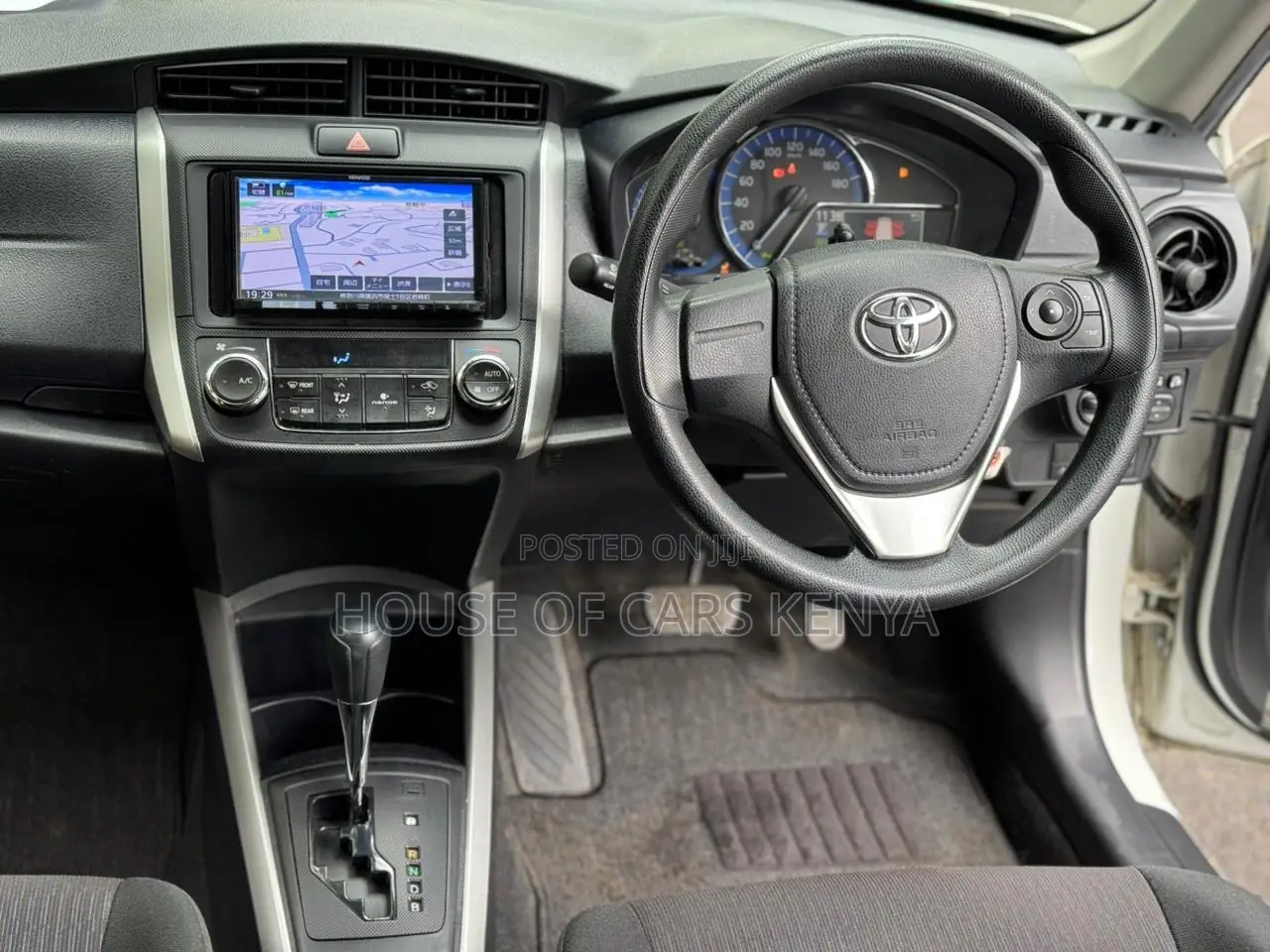 Toyota Corolla Fielder 2018 White