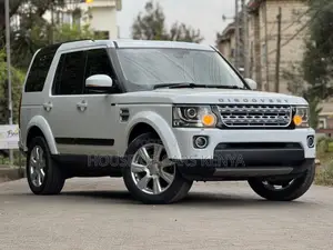 Land Rover Discovery 2015 White