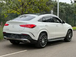 Mercedes-Benz GLE-Class GLE 400d 4MATIC 2021 White