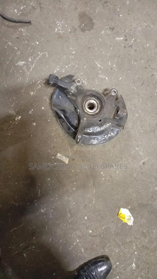 Front Hub Honda Stream - thumbnail 2