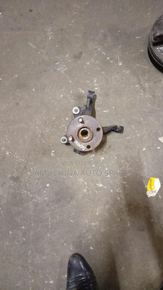 Front Hub Mazda Demio De3 - thumbnail 2