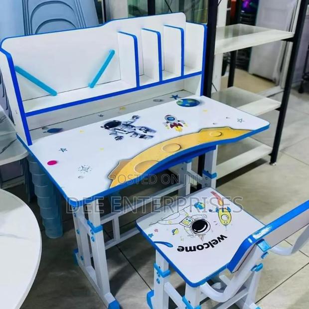 Kids Study Table - main view