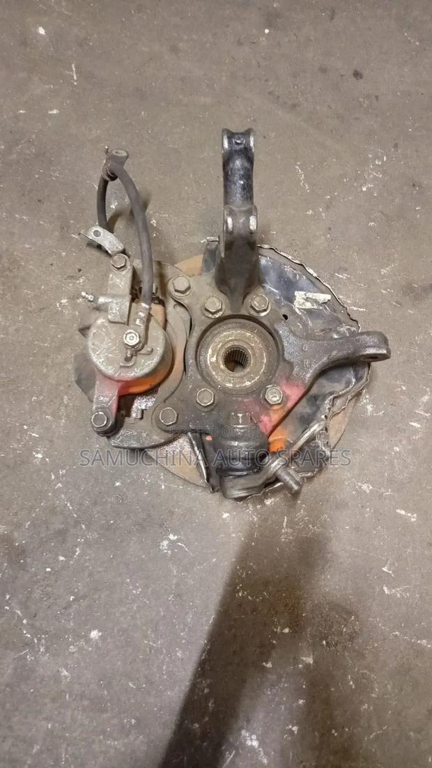 Front Hub Toyota Vanguard - main view