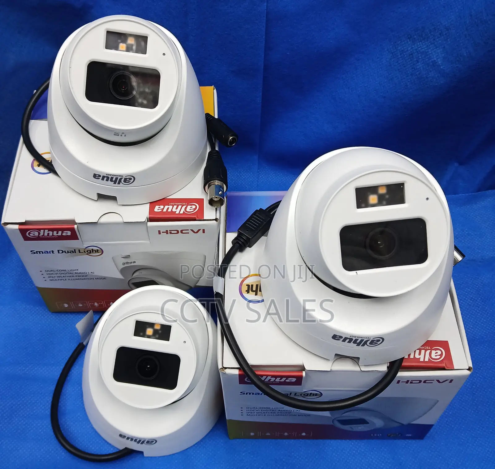 Dh-Hac-Hdw1200clqp-Il-a Dahua Indoor CCTV Camera With Night Lights