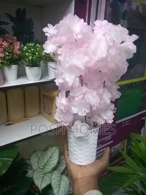 Table Artificial Flowers