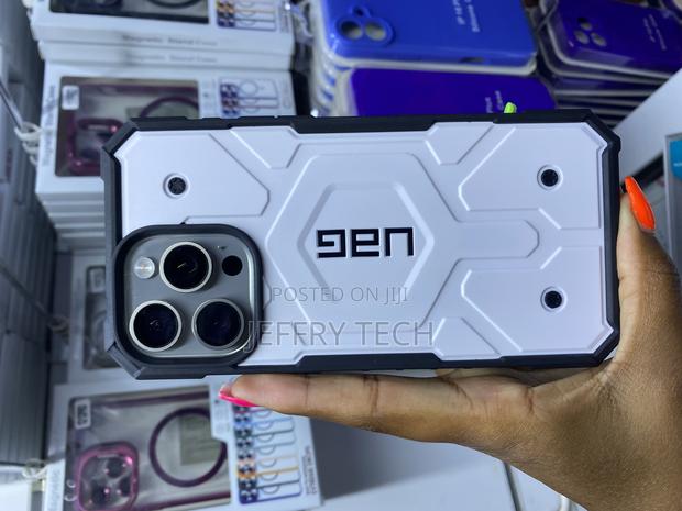 Tesa Urban Armor Gear Uag Monarch Rugged for iPhone 15 Pro Max - thumbnail 3