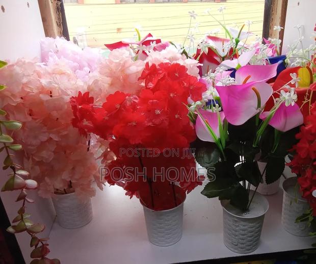 Decorative Medium Artificial Flowers