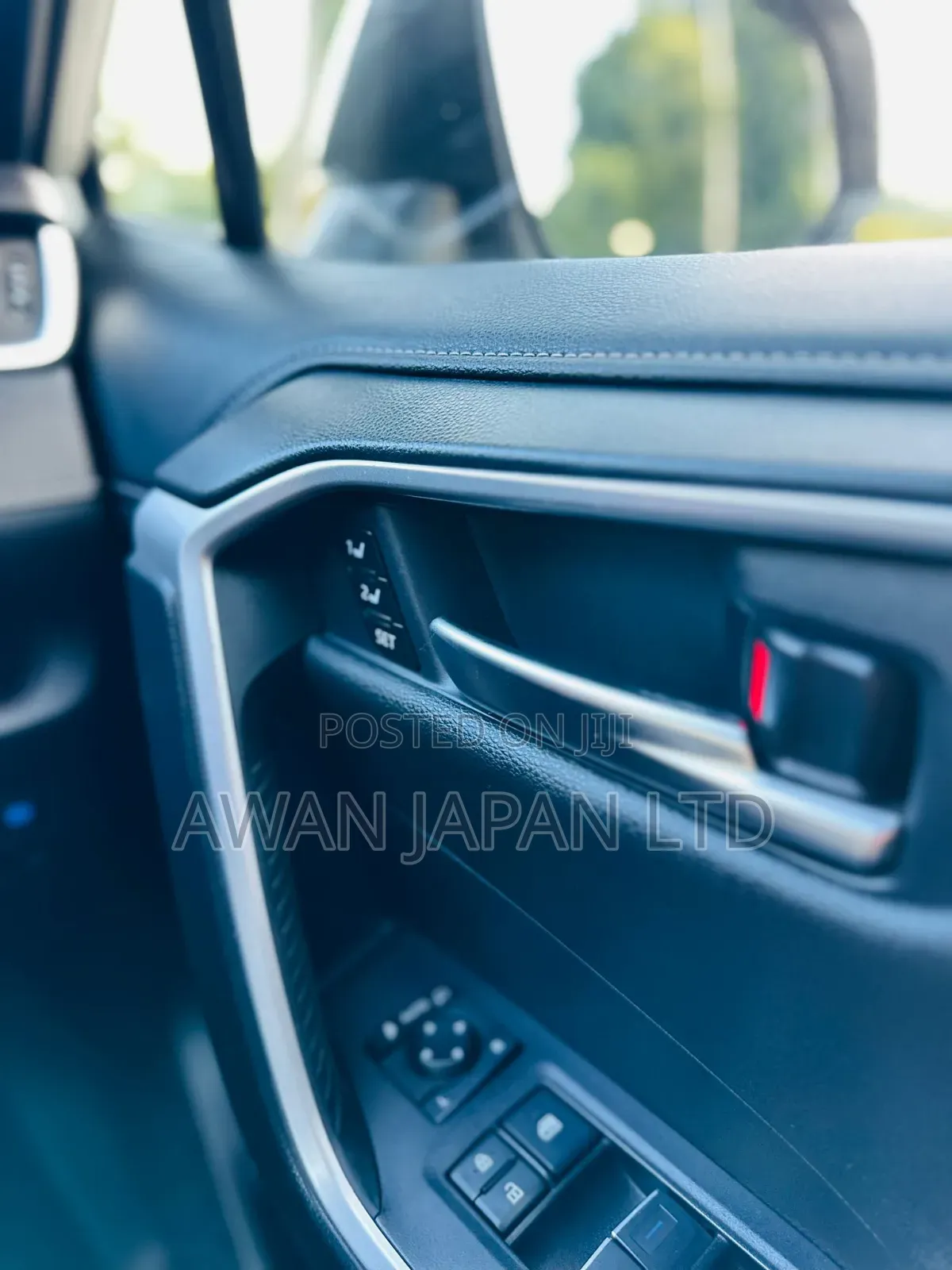Toyota RAV4 Limited AWD 2019 White