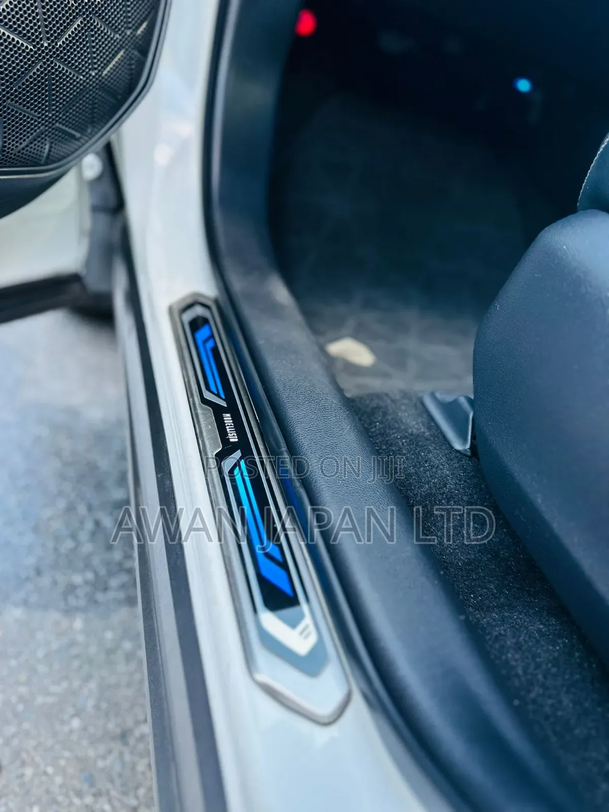 Toyota RAV4 Limited AWD 2019 White
