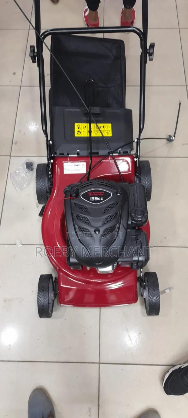 High Quality Lawn Mower - main view