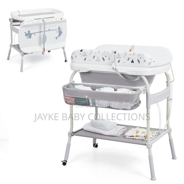 2-in-1 Baby Bathtub Changing Table With Thermometer - thumbnail 4