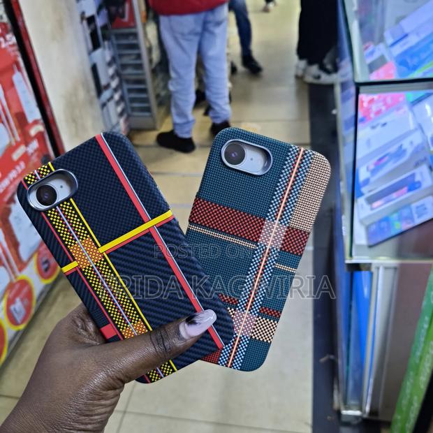 Tribal Carbon Fiber Back Cover For iPhone 16e - main view