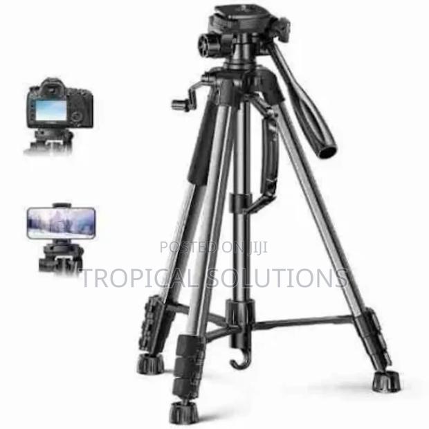 Ugreen Professional Tripod for Phone and Camera - main view