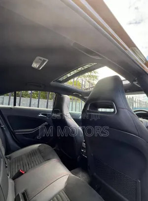Mercedes-Benz B-Class 2017 Gold