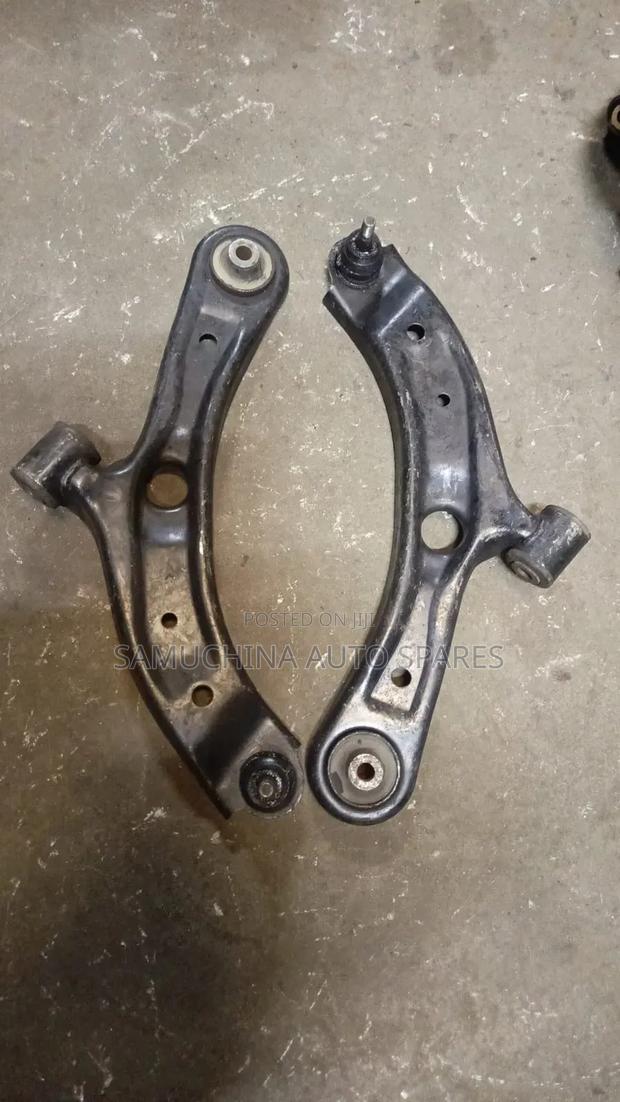 Control Arm Suzuki Solio