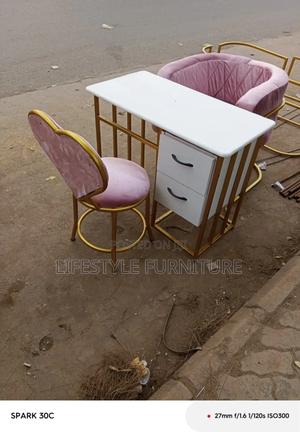 Manicure Table With 2 Styling Chairs - thumbnail 2