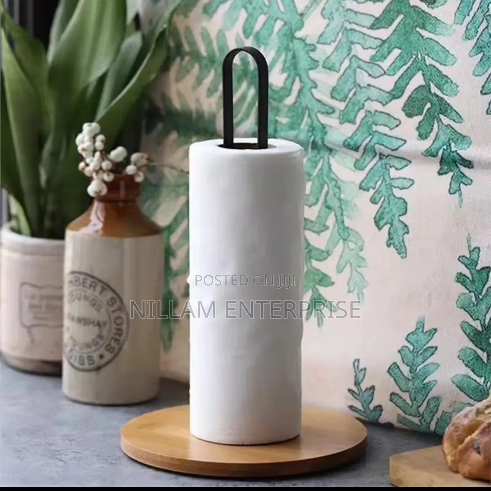 High Quality Metallic Paper Towel Holder With Bamboo Base.