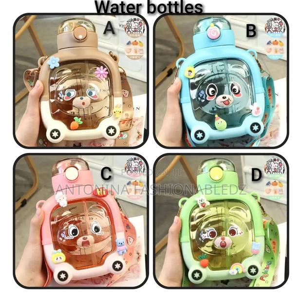 Kids Water Bottle With a Teddy Bear Design - main view
