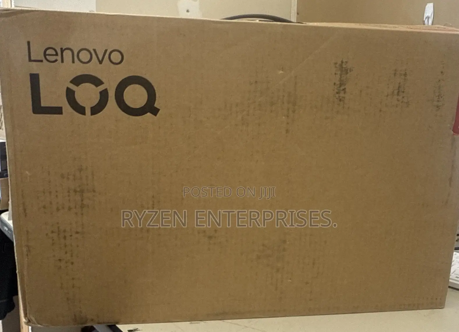 New Laptop Lenovo LOQ 15IRH8 24GB Intel Core i7 SSD 512GB