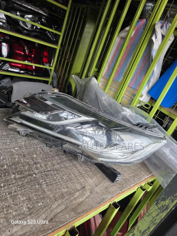 Pajero Sport Headlight - main view