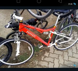 700c Hybrid Bike Ferrari