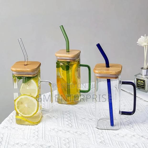 *400ml High Quality Borosilicate Squared Glass With Lid Straw