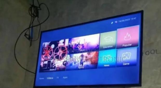 TCL 50inches Smart Tv V6c - thumbnail 4