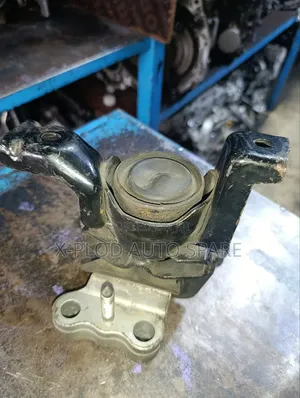 Toyota ( Belta,Vitz) Engine Mount