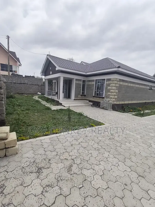 3bdrm Bungalow in Kitengela for sale