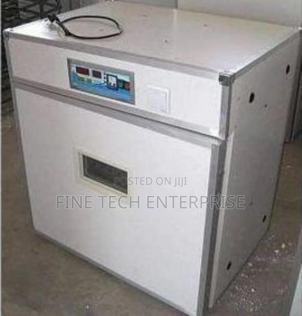 528 Eggs Incubator - main view