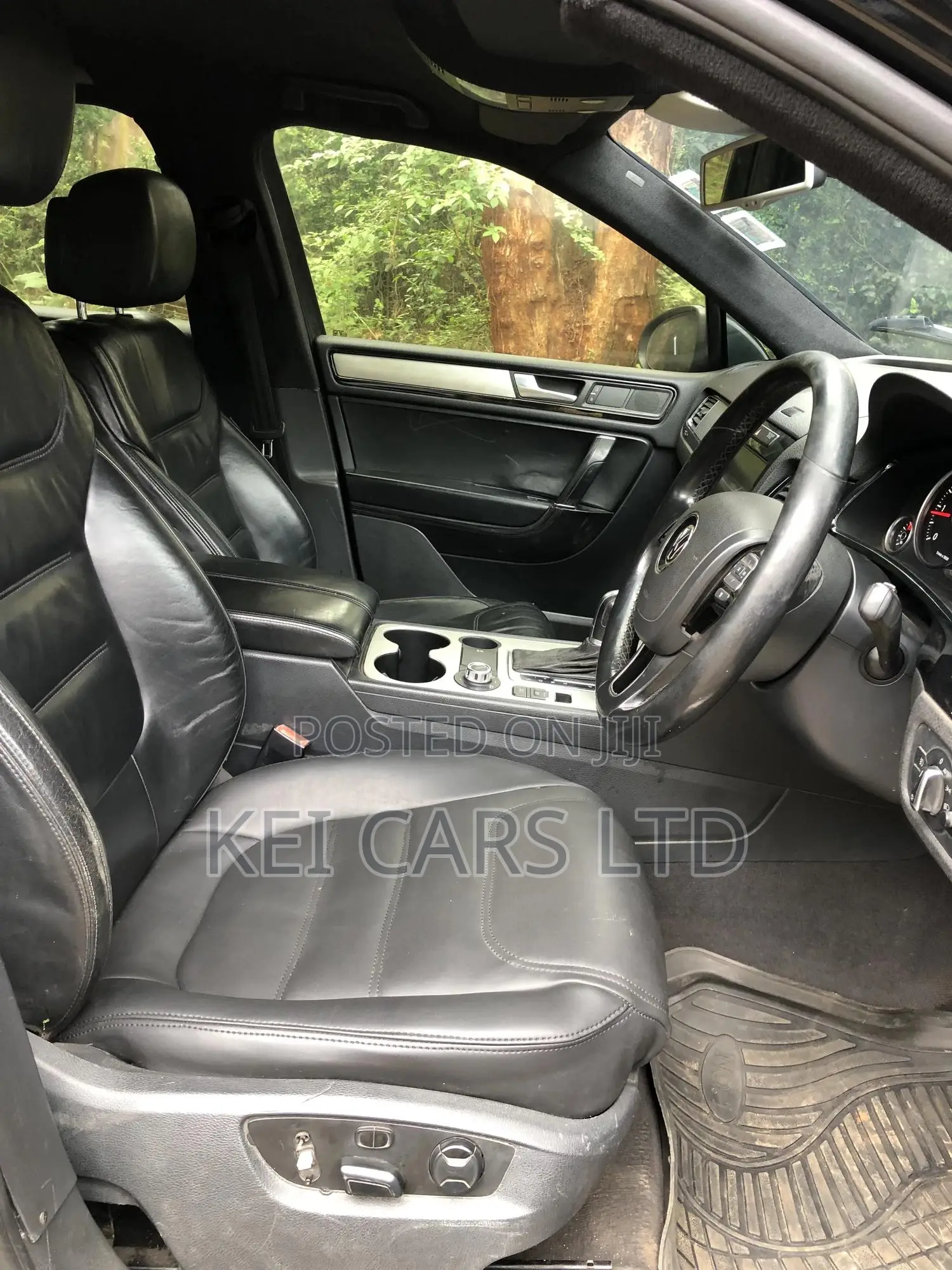 Volkswagen Touareg 2012 Black