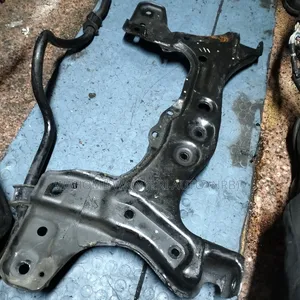 Crossmember Corolla 100