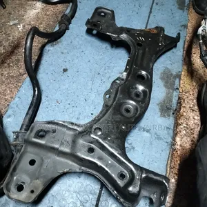 Crossmember Corolla 100