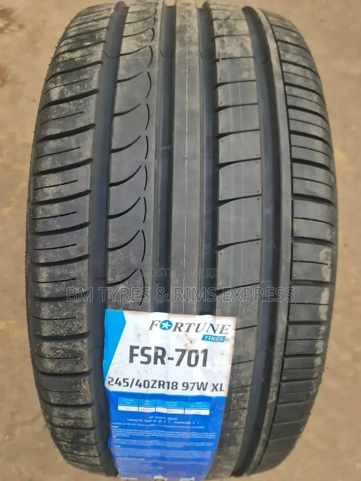 245 /40 R18 Fortune Tyres (Fsr 701