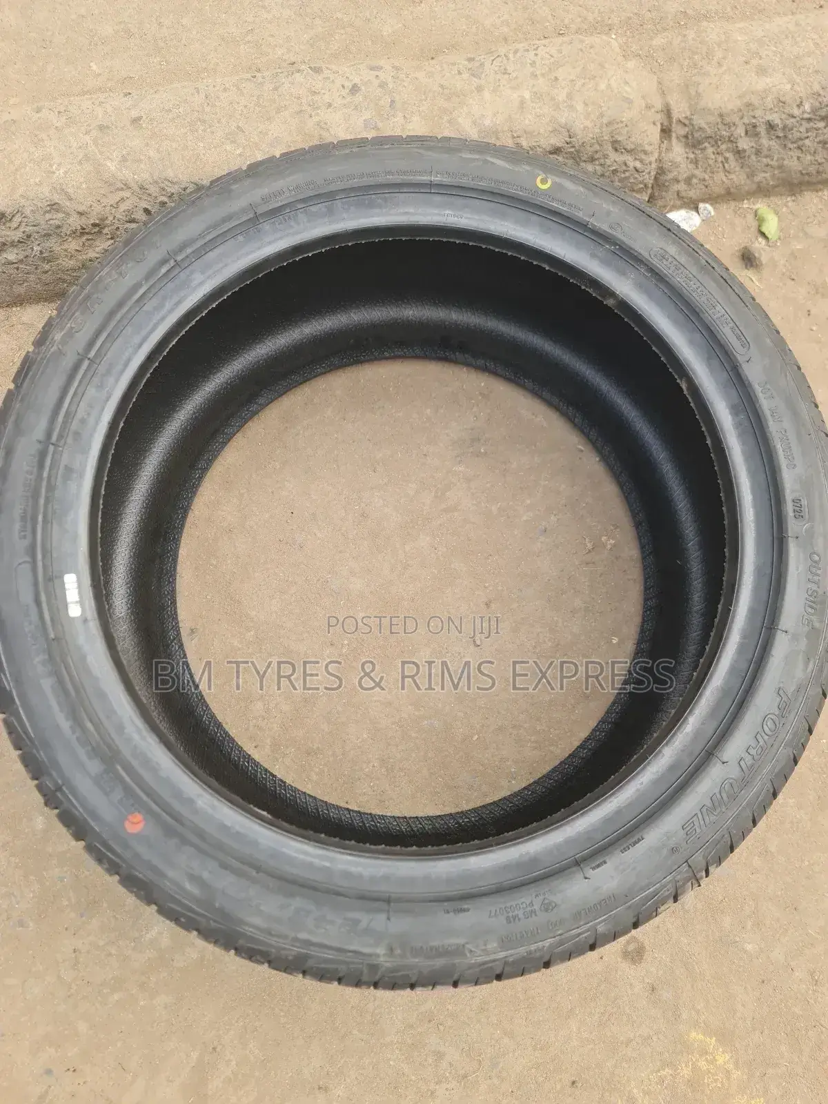 245 /40 R18 Fortune Tyres (Fsr 701
