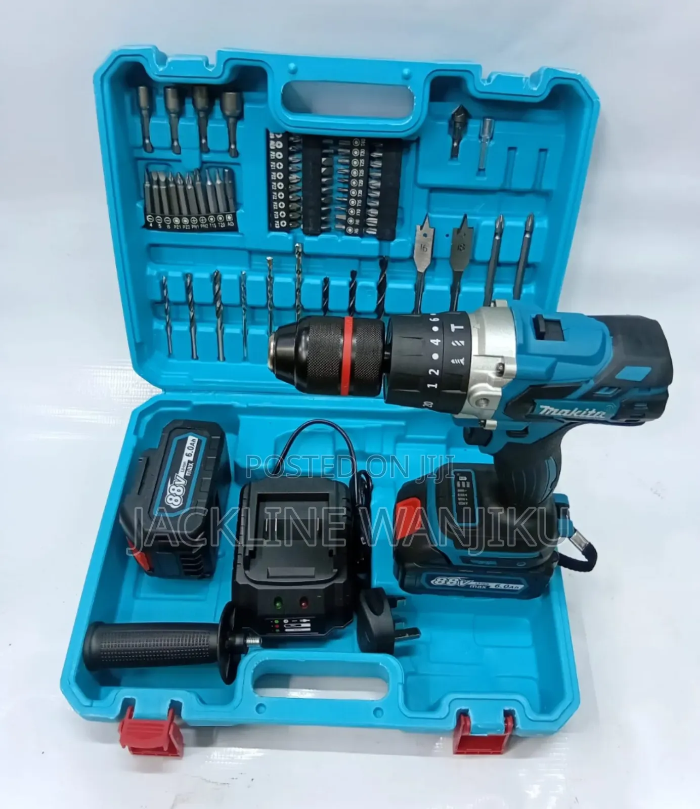 Rechargeable Makita Drill/ Cordless Drill Set 88v