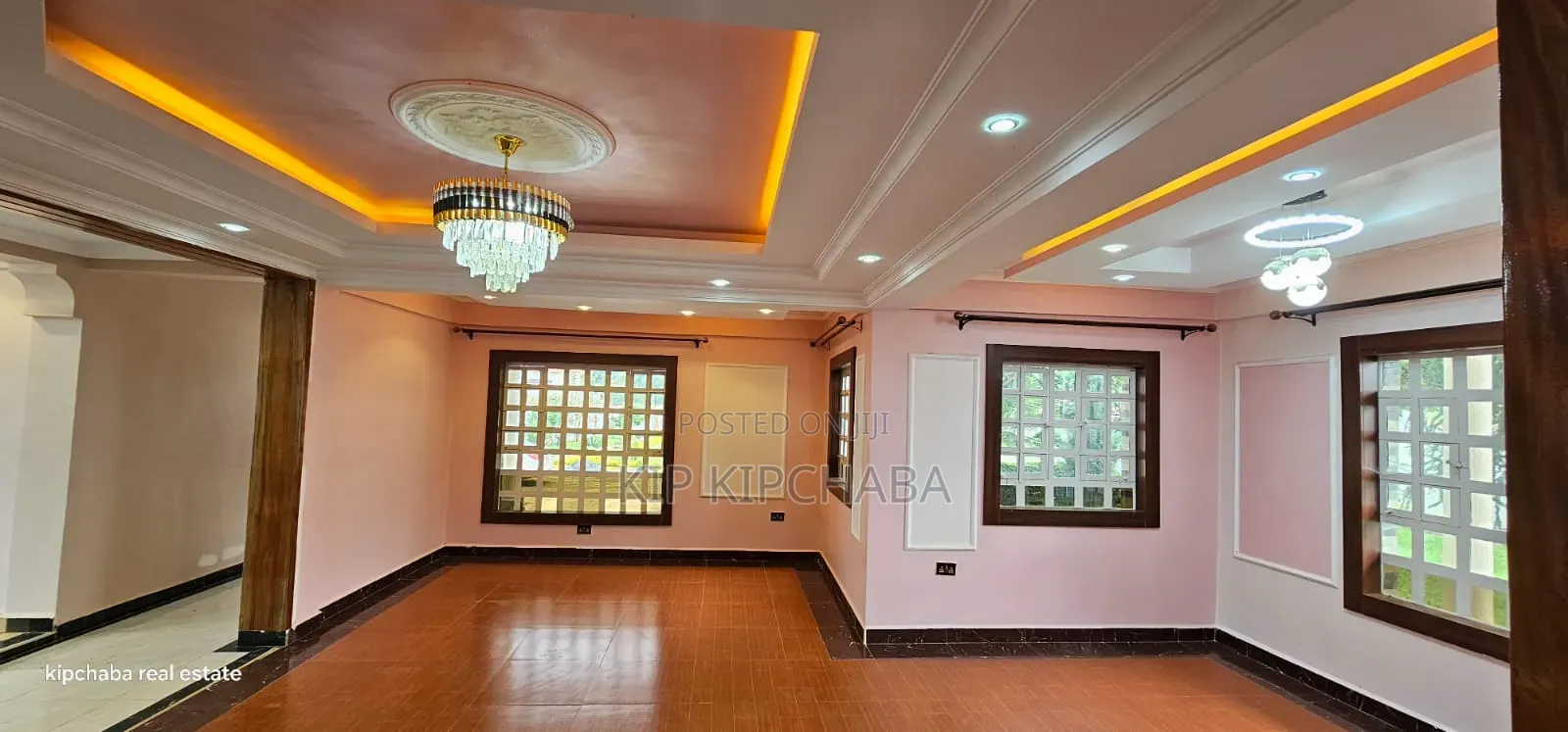 5bdrm Mansion in Racecours, Racecourse for sale