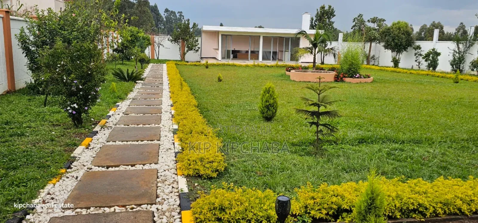 5bdrm Mansion in Racecours, Racecourse for sale